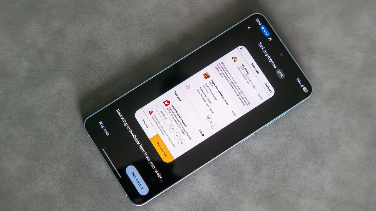 Gemini completing an automated food order on the Galaxy S26 Plus