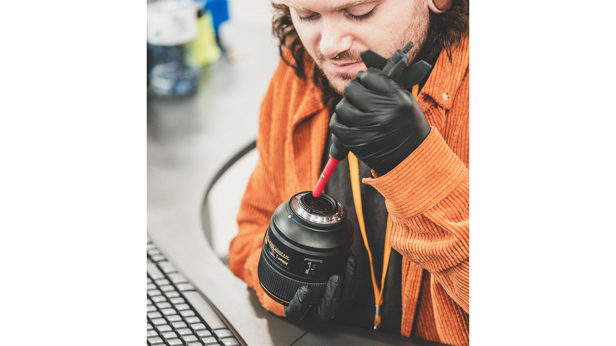 Expert cleaning lens