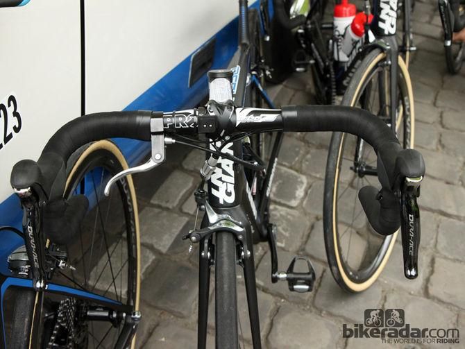 John Degenkolb's (Giant-Shimano) PRO Vibe 7S handlebars are double-wrapped. Also strapped on are Shimano Dura-Ace Di2 climbing and sprint shift buttons and a single top-mount brake lever