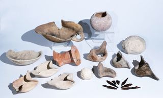 During the excavation, many artifacts from the First Temple period were uncovered: oil lamps, seal impressions on jars and even arrowheads.