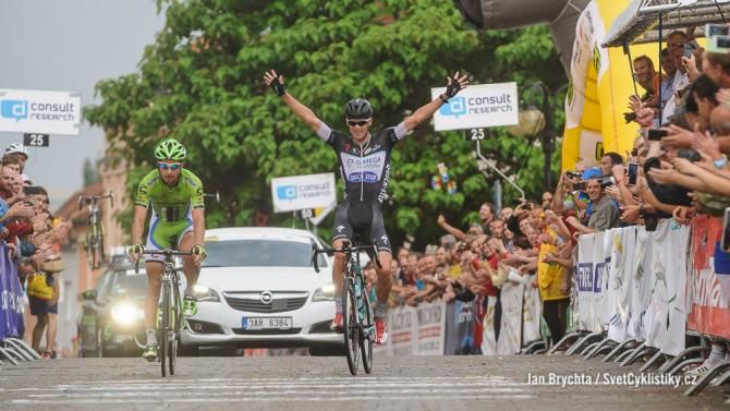 Zdeněk &Scaron;tybar beat Peter Sagan in the sprint but both riders won their respective national title