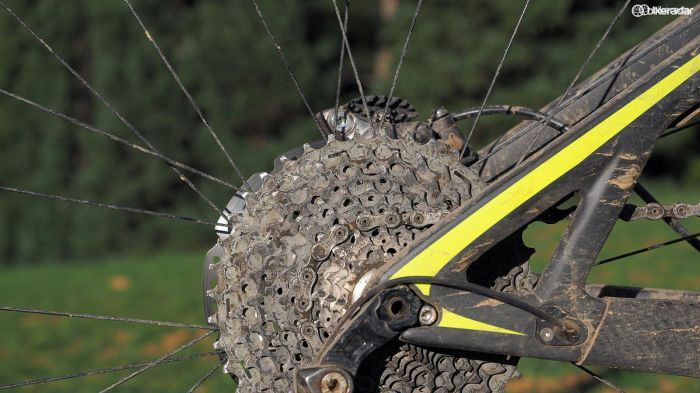 The 2x drivetrain largely negates the limitations of the relatively narrow XTR cassette range. That said, it'd still be nice to see a bigger spread here