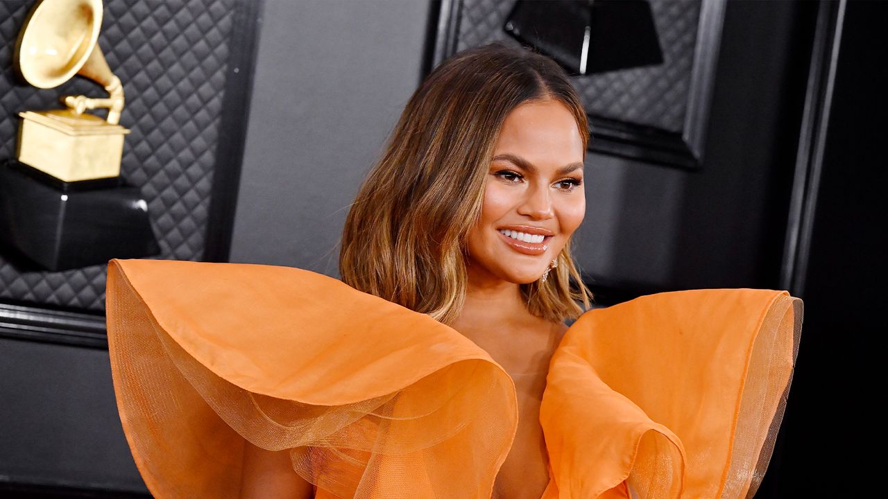 Chrissy Teigen&#039;s life hack