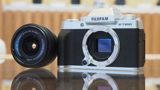 Fujifilm X-T200 review