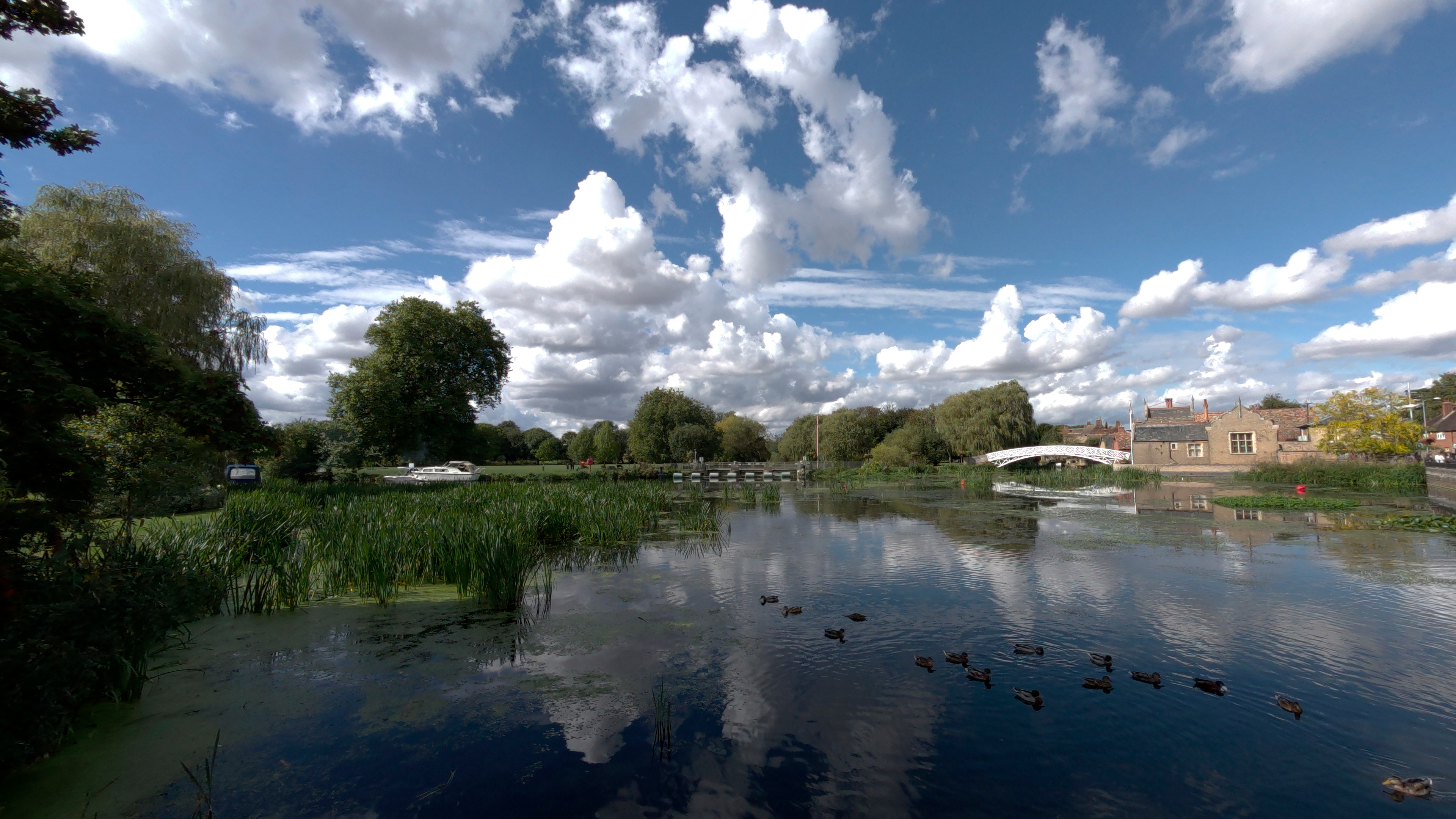 Photo of a river and bridge taken with the QooCam 3 Ultra