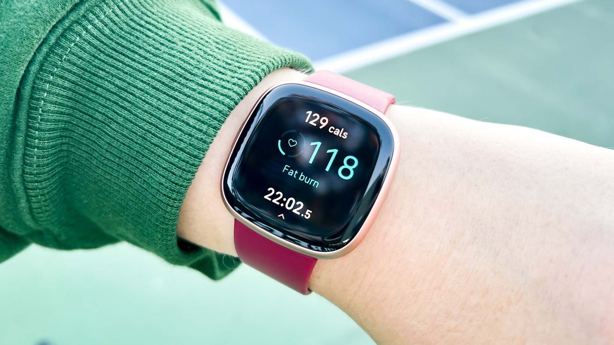 Fitbit Charge 6 vs. Fitbit Versa 4: Which fitness tracker is right for ...