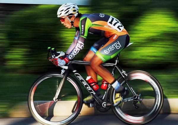 Andres Faustino pulls out all the stops for Team Exergy.