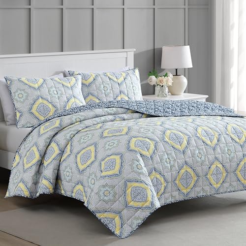 Martha Stewart Full Queen Size Quilt Bedding Set - 3 Piece, Soft Washed Microfiber, Printed Bedspread, Reversible, All Season, 1 Quilt, 2 Standard Pillow Shams, Blue & Gray, Jamie Medallion Print