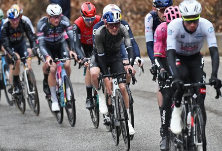 Pidcock races in the rain on stage 3 of Tirreno-Adriatico