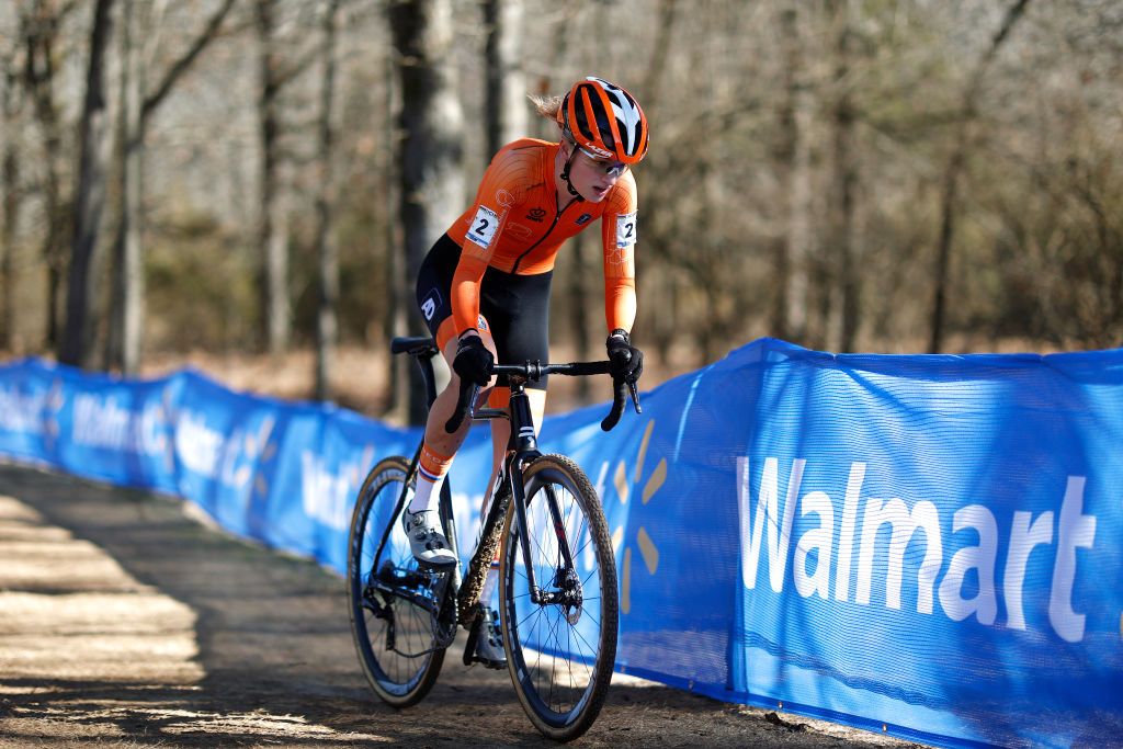 FAYETTEVILLE ARKANSAS JANUARY 29 Leonie Bentveld of Netherlands competes during the 73rd UCI CycloCross World Championships Fayetteville 2022 Womens Junior Fayetteville2022 on January 29 2022 in Fayetteville Arkansas Photo by Chris GraythenGetty Images
