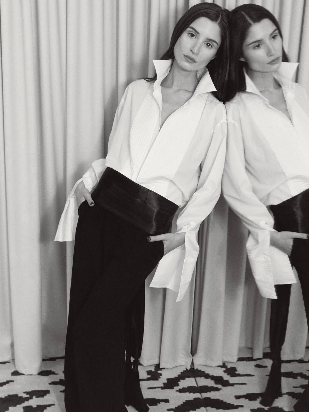 Model wearing the Atelier Jéa cummerbund.