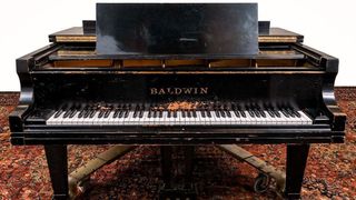 Layla piano