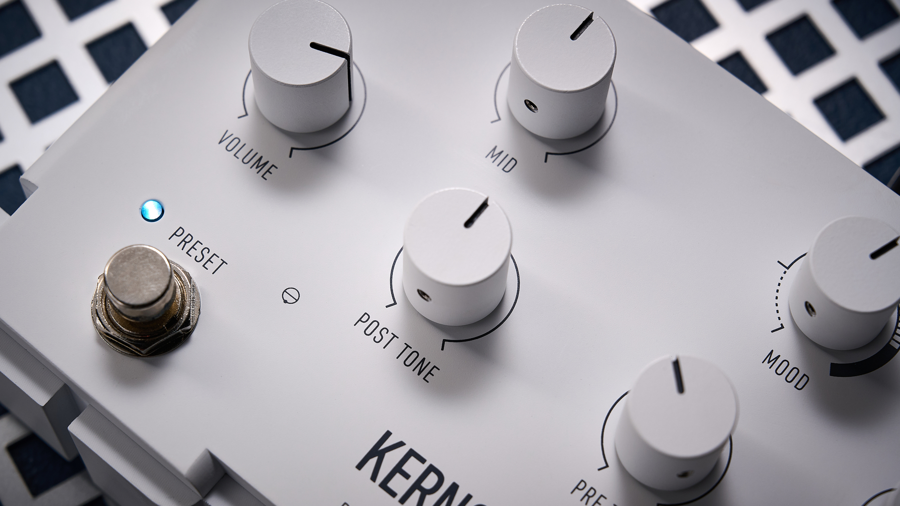 Kernom Ridge Overdrive shot on metal grate in photo studio