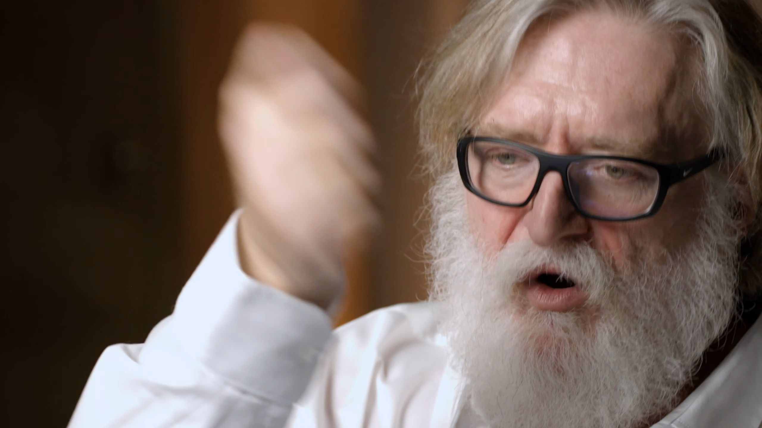 Gabe Newell on making Half-Life's crowbar fun: 'We were just running around  like idiots smacking the wall