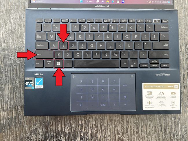 How to take a cropped screenshot on Windows 11 | Laptop Mag