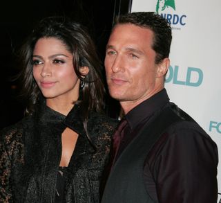 engaged - Matthew McConaughey and Camila Alves