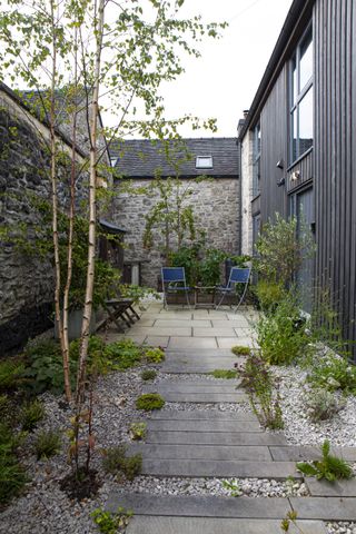 gravel garden in small courtyard