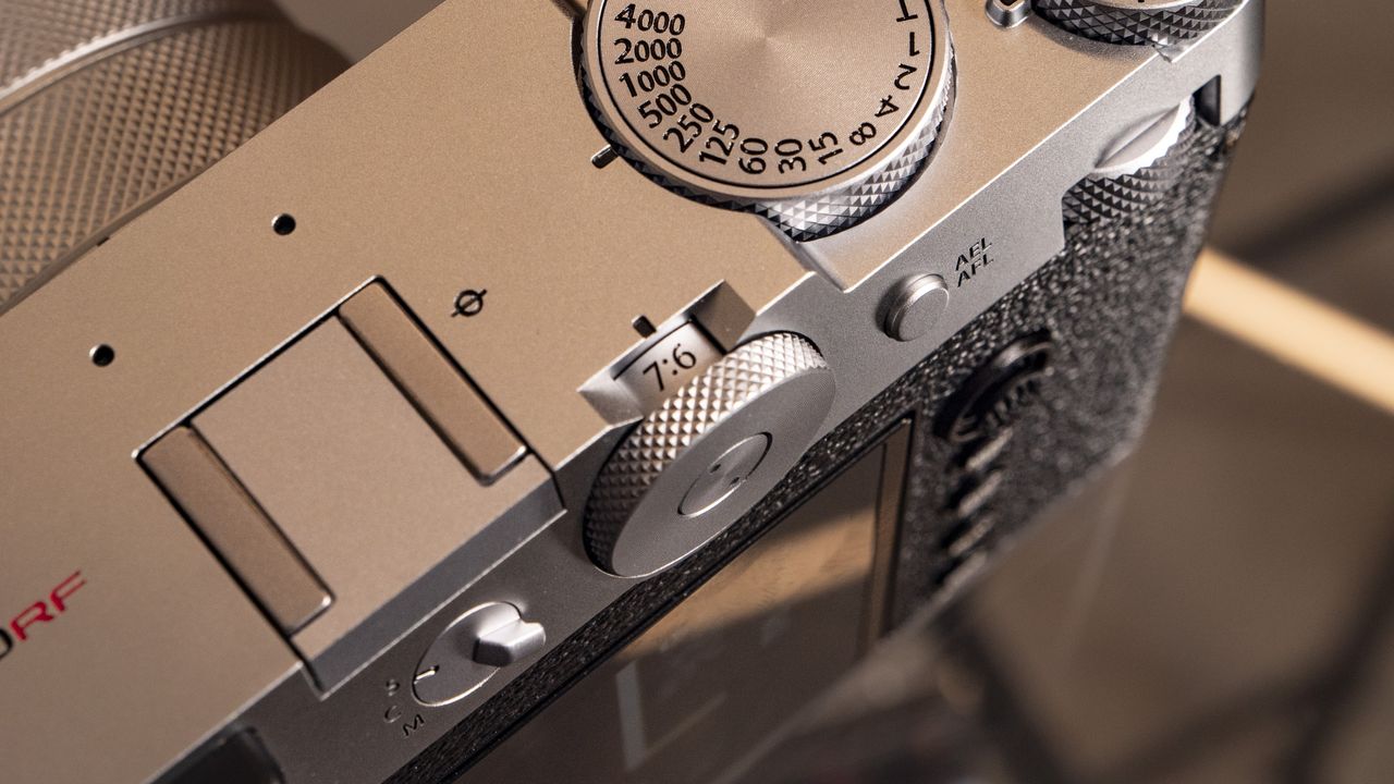 Close up of the Fujifilm GFX100 RF medium-format compact camera's aspect ratio dial