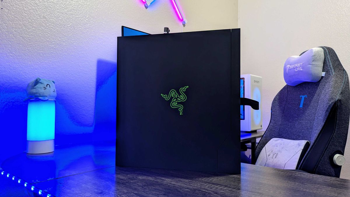 Image of the Razer BlackShark V3 Pro wireless gaming headset.