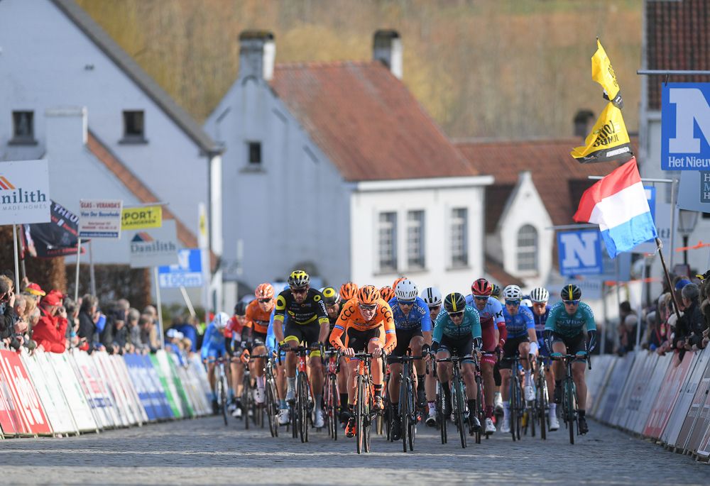 The peloton in action at 2018 Nokere Korse
