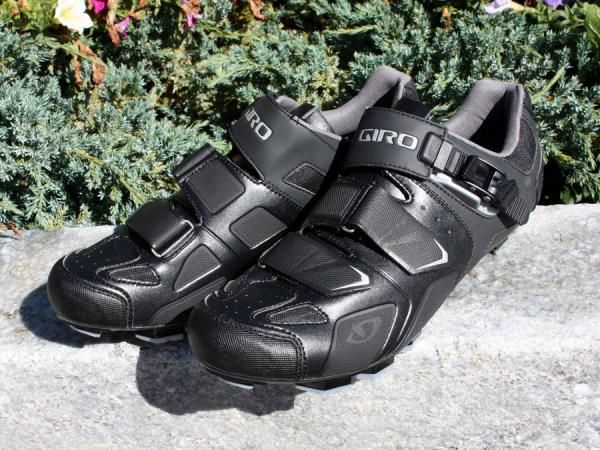 The Gauge is Easton's least expensive mountain bike shoe but still includes a carbon composite outsole.
