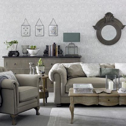 Great schemes with mix-and-match living room chairs | Ideal Home