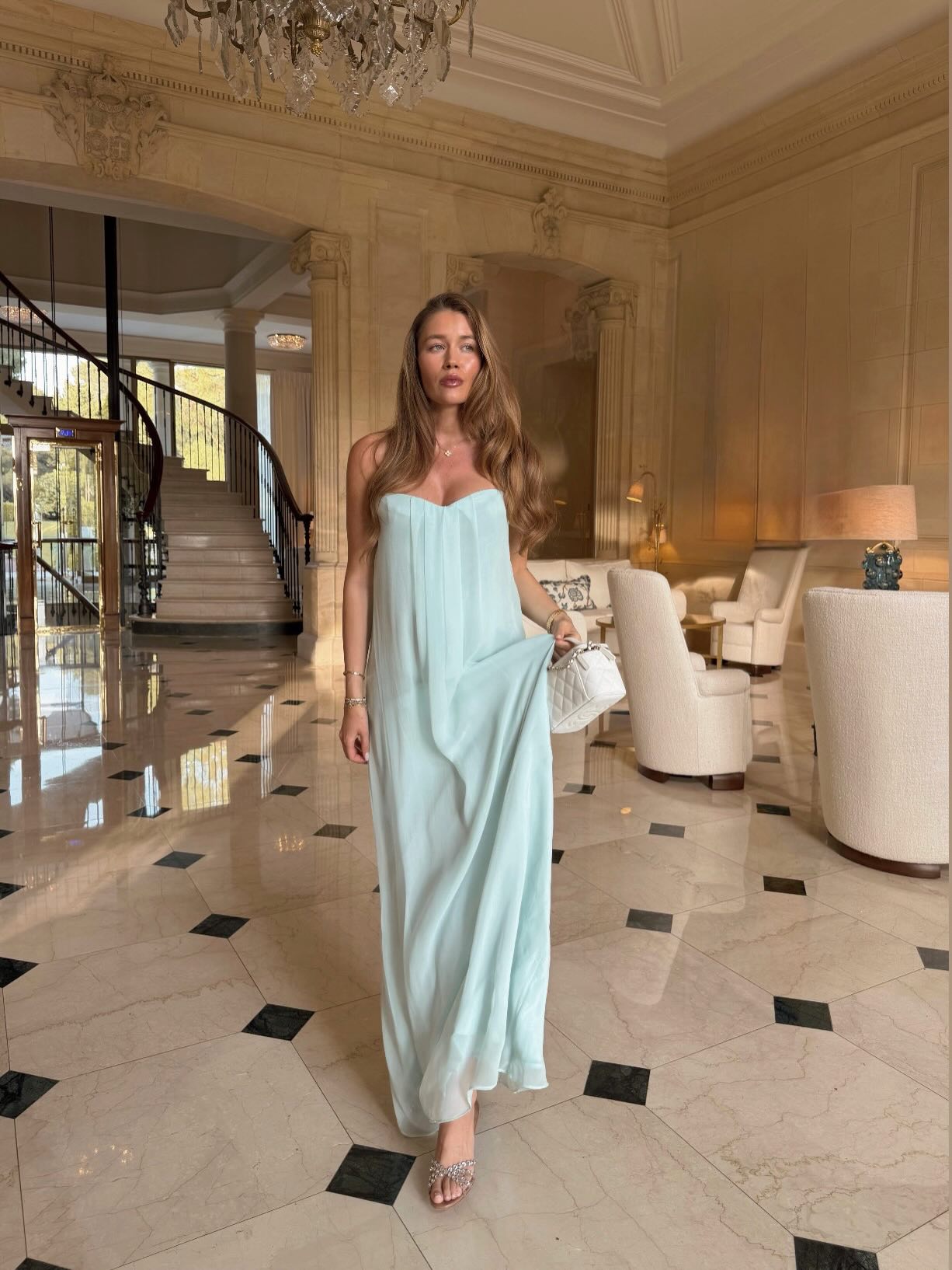 A woman wearing the princess shoe trend summer 2026.