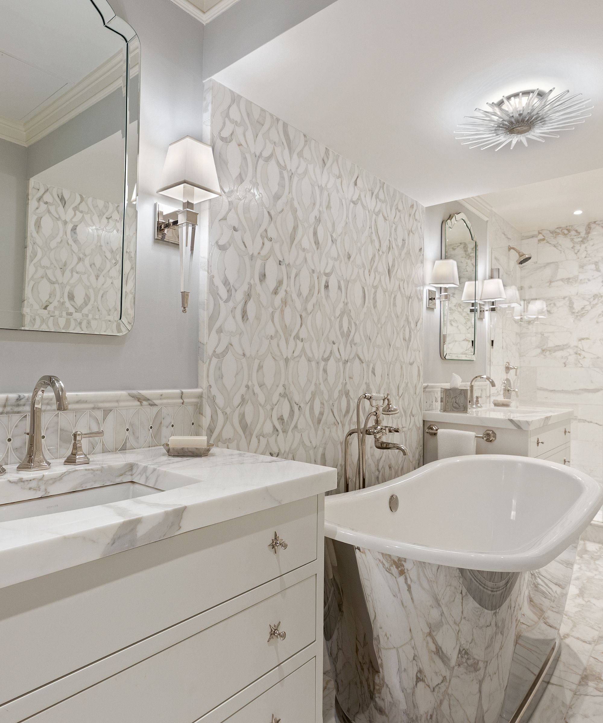 Breakfast at Tiffany's bathroom