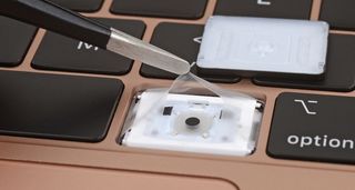 MacBook Air 2018 keyboard flaw
