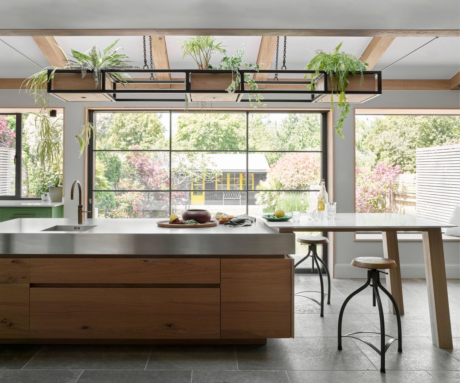 White and wood kitchen island