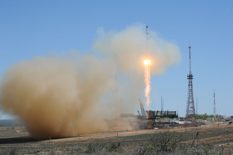 Launch of Progress 59 Robotic Cargo Ship