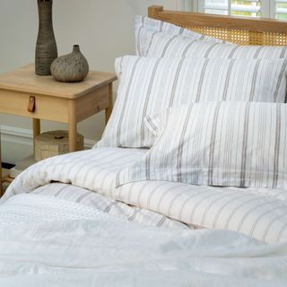 Soak&Sleep Natural/white Fine Stripe Linen & Cotton Blend Bedding