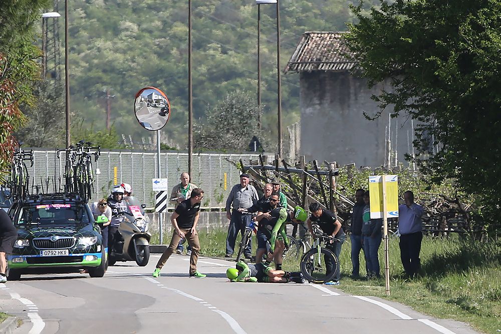 Cannondale-Garmin had a crash in the Giro del Trentino TTT