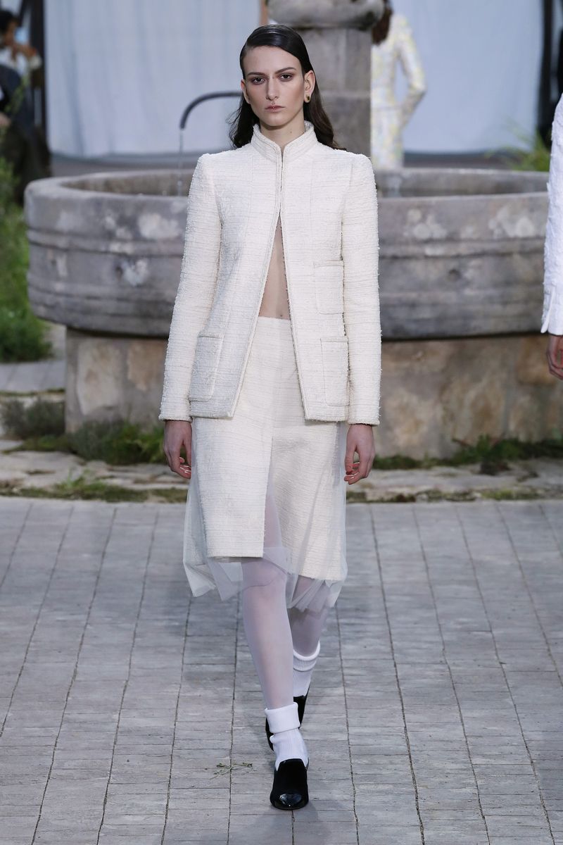 chanel runway paris fashion week haute couture springsummer 2020