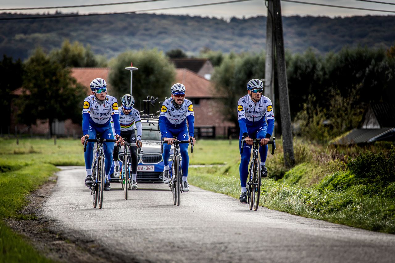 The Flanders parcours takes in narrow farm lanes between the cobbles and climbs