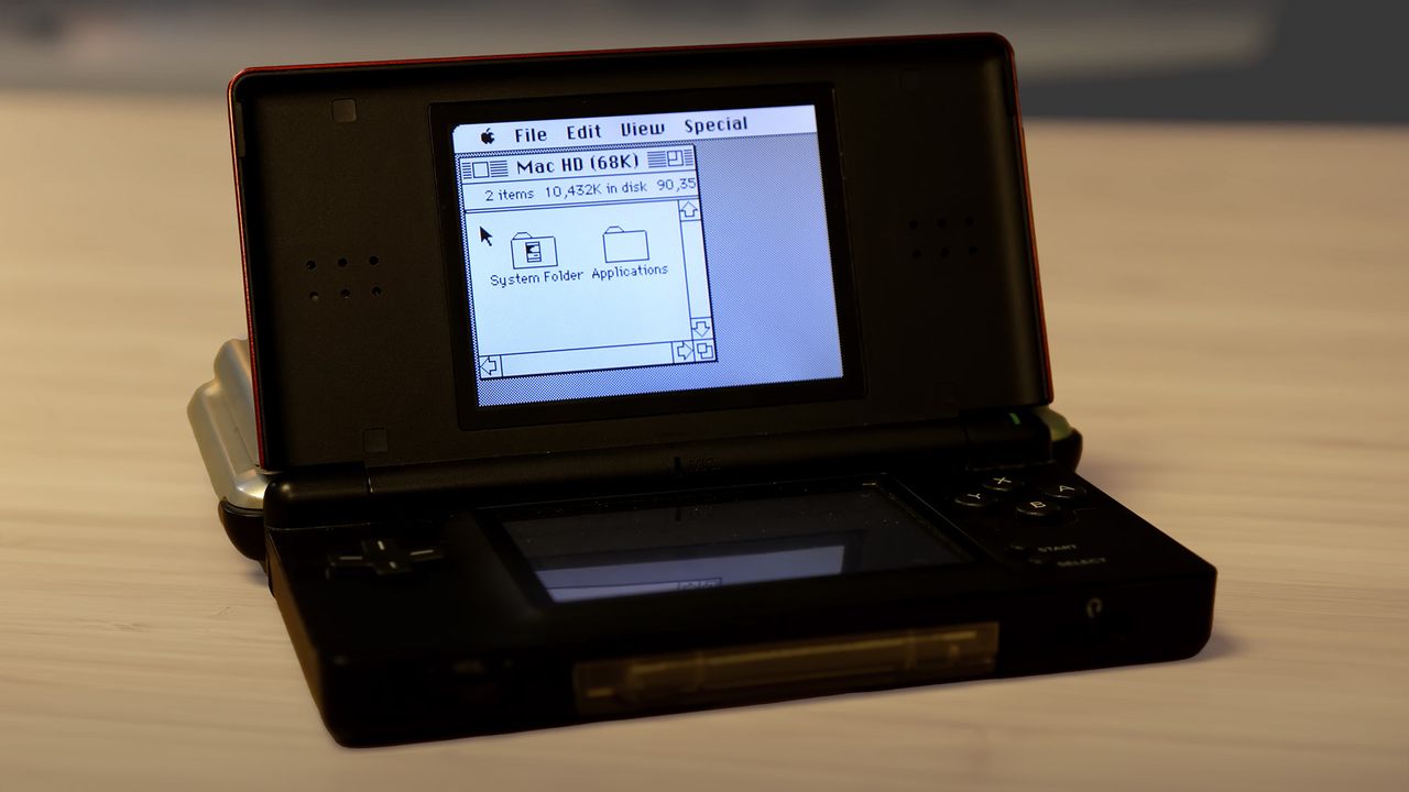 macOS running on Nintendo DS