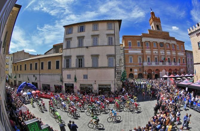 At the start of stage 8 of the Giro d'Italia