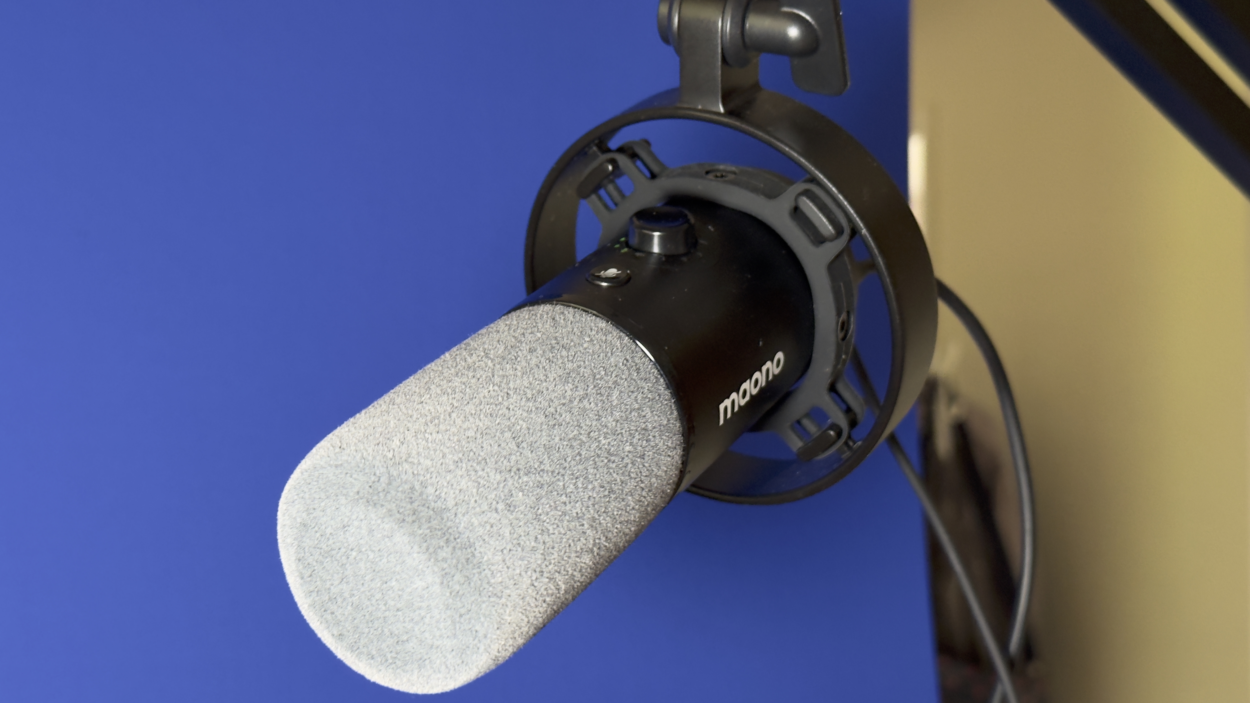 Close-up of the mic’s rubber shock mount, that isolates the mic from the metal body of the boom arm to reduce the sounds caused by handling noise