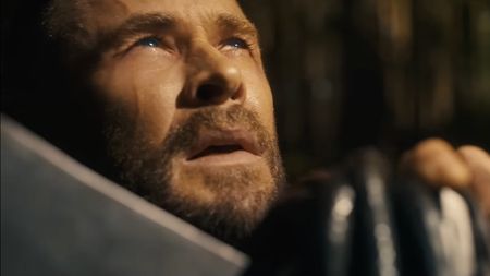 Thor praying to Odin in Avengers: Doomsday