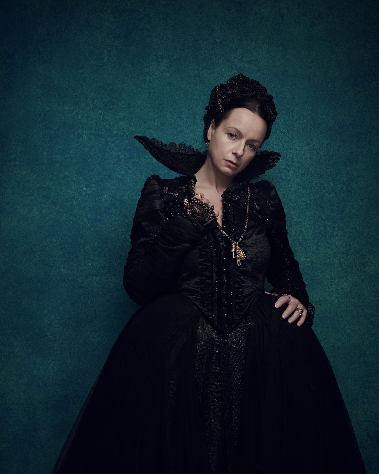 The Serpent Queen season 1