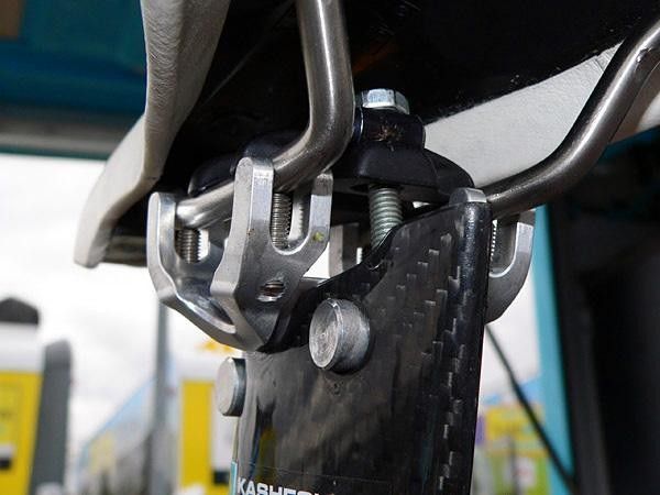 Saddle height adjustments on the first-generation BMC TT01 Time Machine was accomplished via a nightmarish array of small set screws.