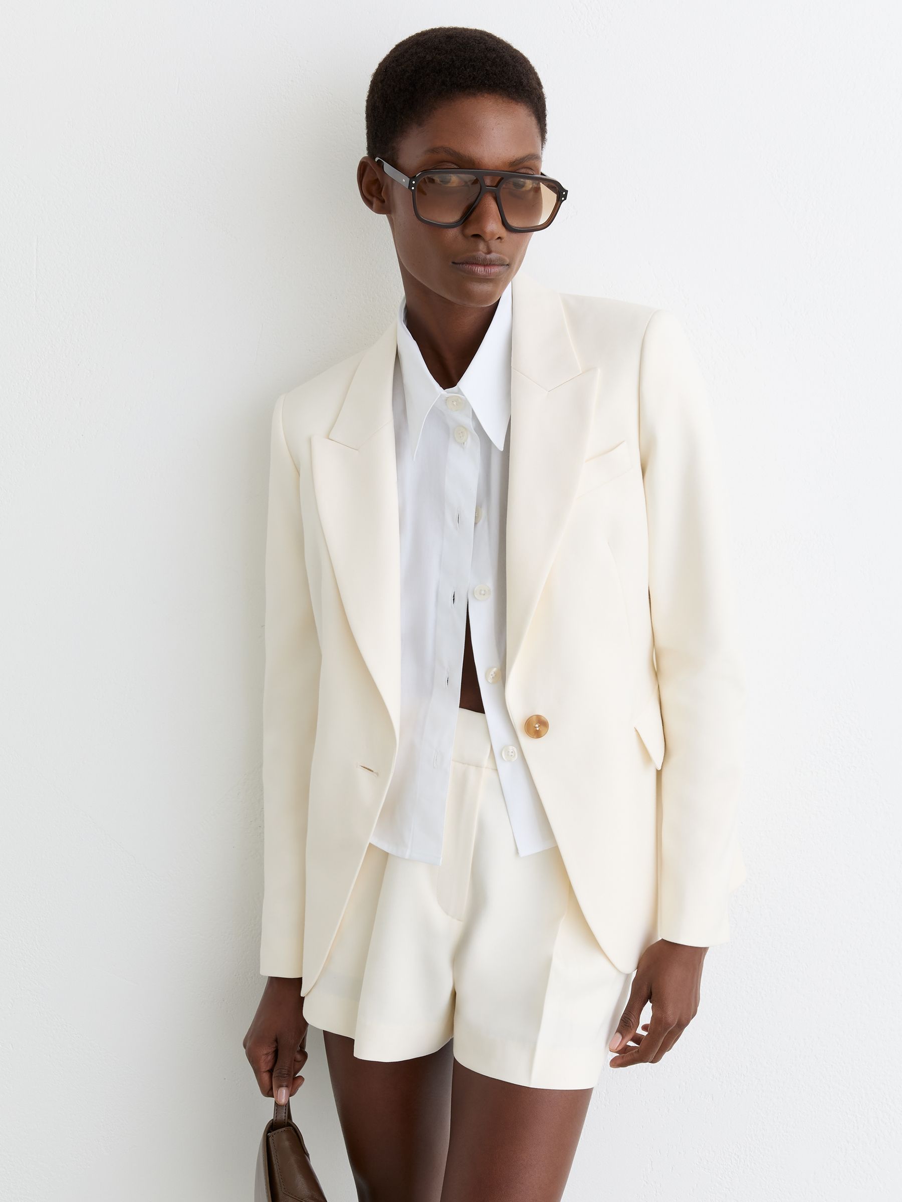 Button-Waist Tailored Shorts in Cream - Size 4