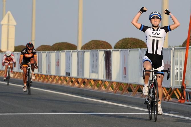 Amy Pieters (Giant-Shimano) wins stage 2 of the Ladies Tour of Qatar