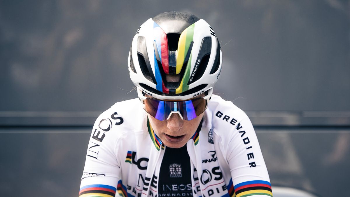 Pauline Ferrand-Prevot wearing the newe Kask Elemento