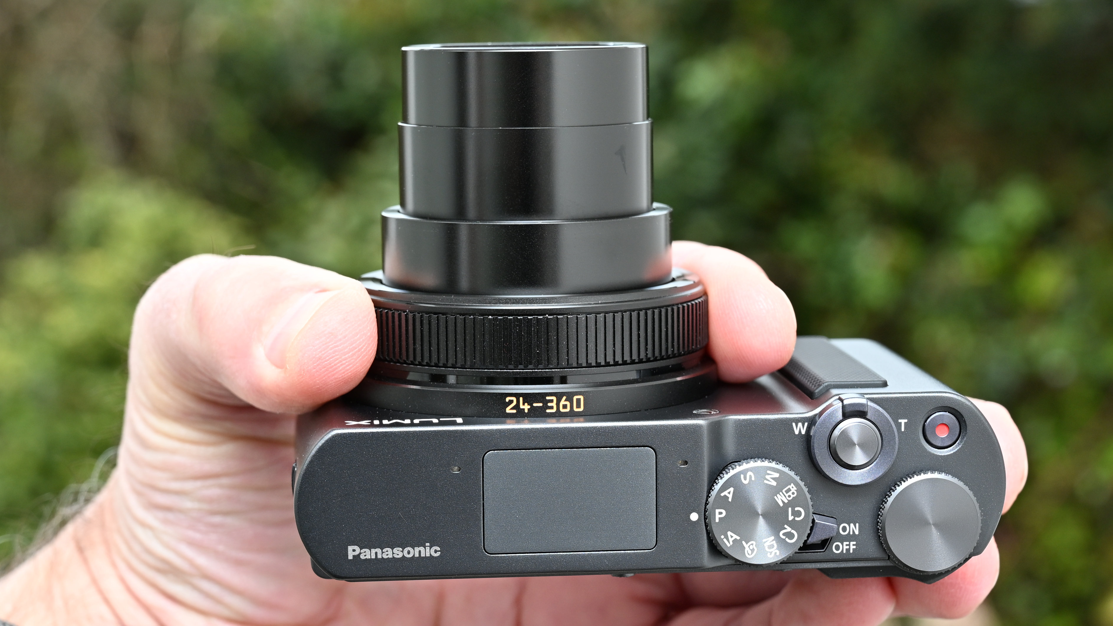 Panasonic Lumix ZS300 / TZ300 product shot