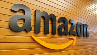 Amazon logo op hout