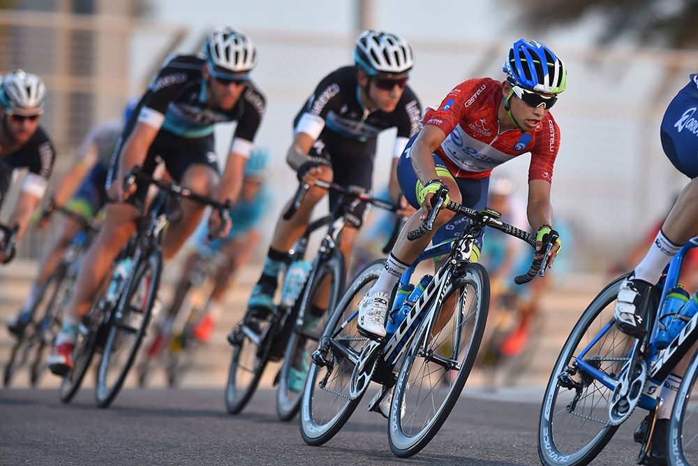 Chaves (Orica GreenEdge) leading the Abu Dhabi Tour