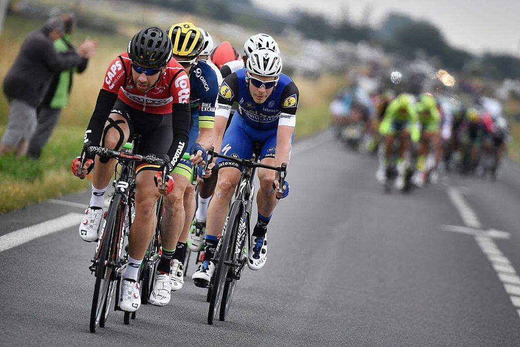 Thomas De Gendt (Lotto Soudal) tried to get a breakaway going but it did not work
