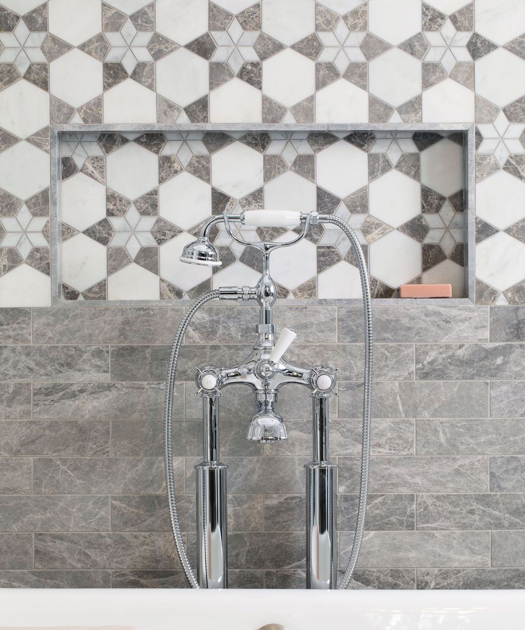 Gray bathroom tile ideas: 16 ways to work with gray tile | Homes and ...