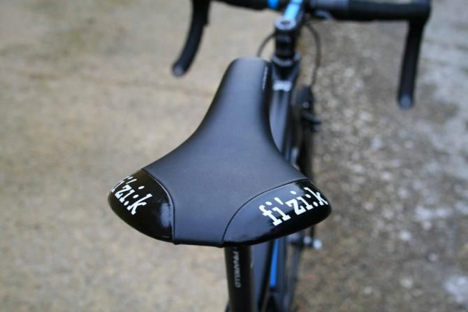 There&rsquo;s nothing flash about his Fizik Antares braided rails saddle